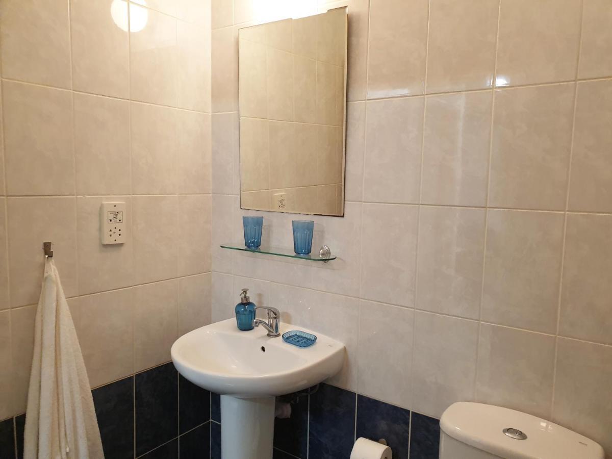 Psyche Harbor Apartment Paphos ภายนอก รูปภาพ