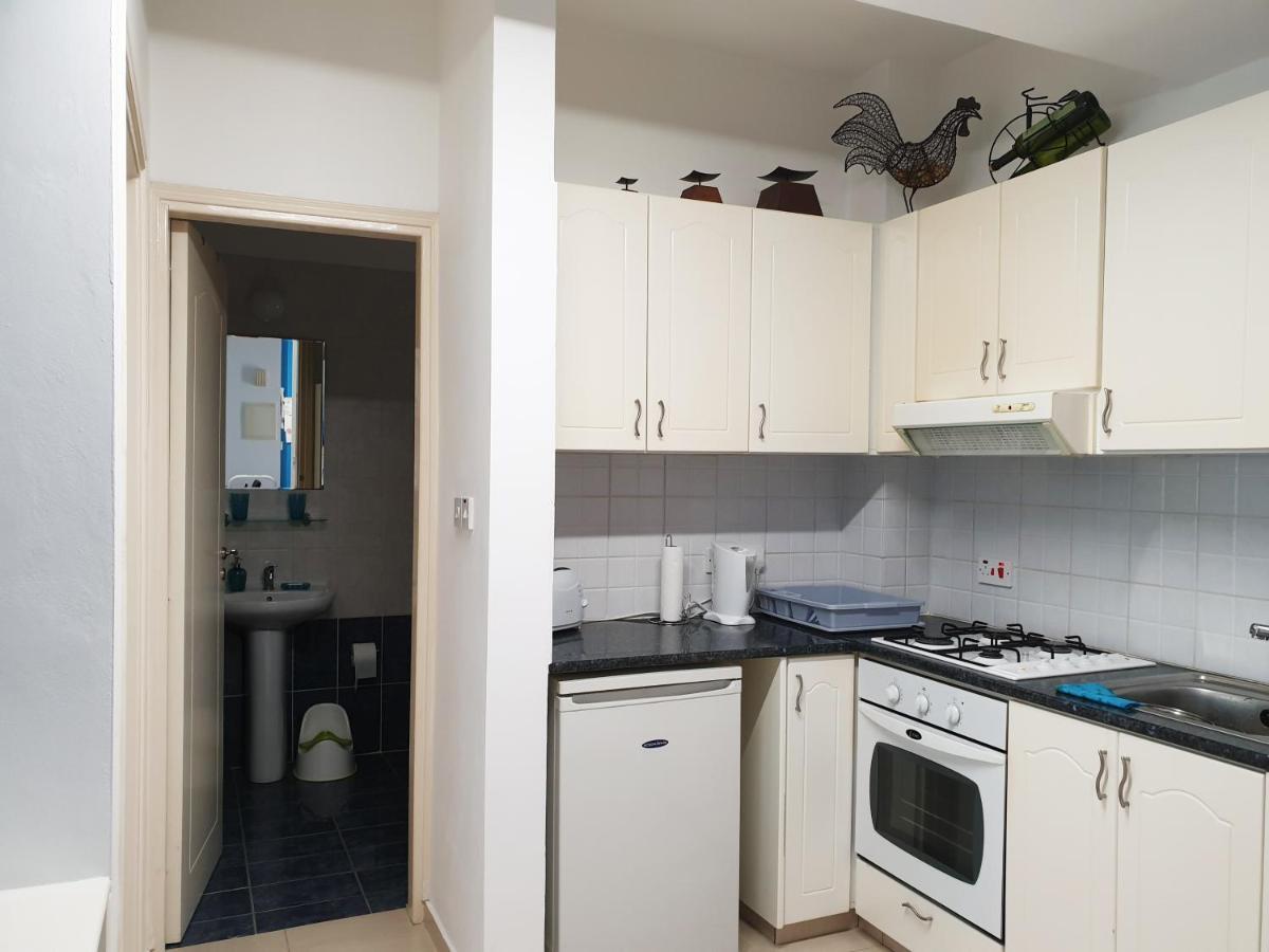 Psyche Harbor Apartment Paphos ภายนอก รูปภาพ